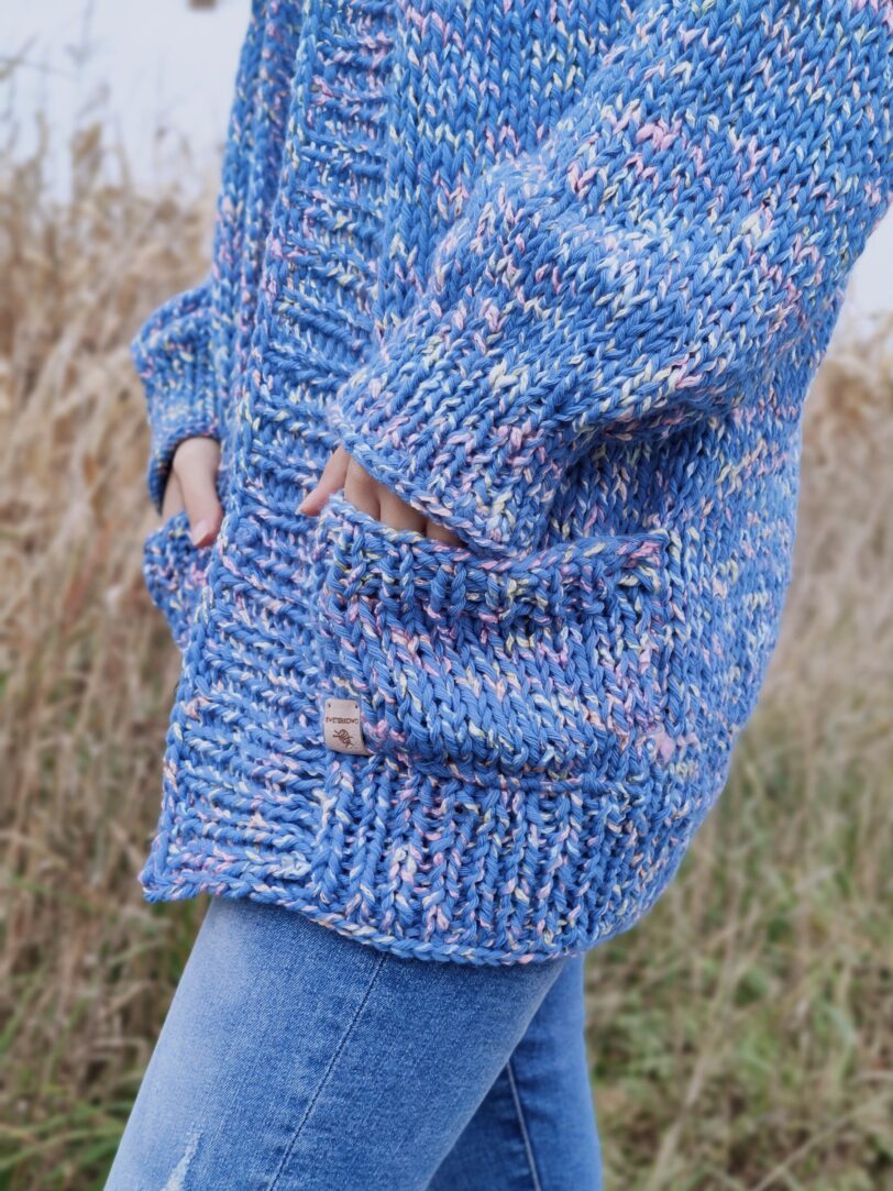 błękitny cardigan na drutach handmade