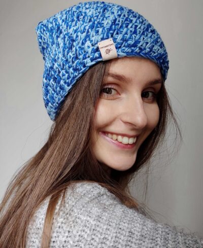 niebieska czapka zimowa damska