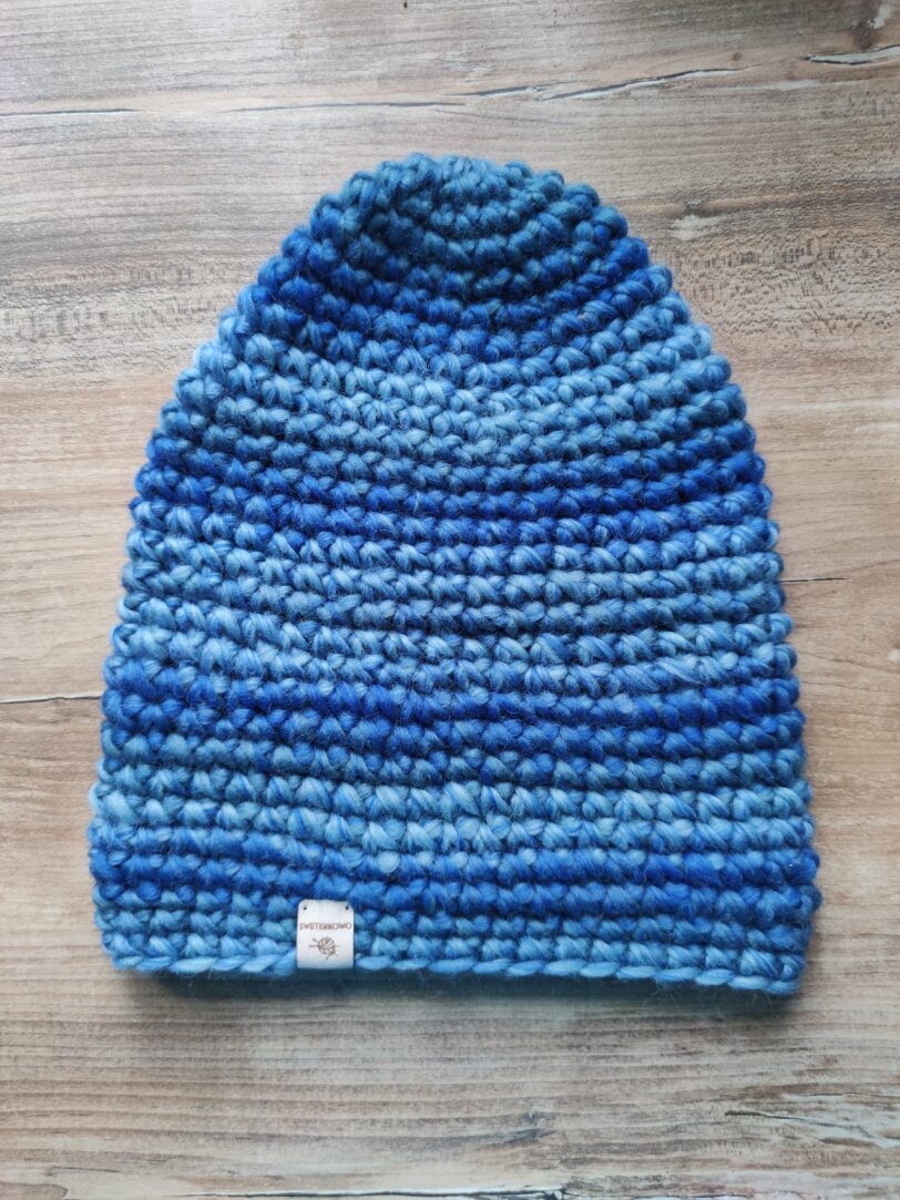 niebieska wełniana czapka zimowa handmade