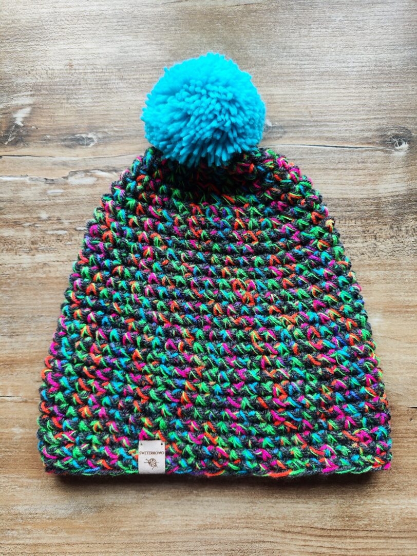 kolorowa czapka z pomponem handmade ocieplana